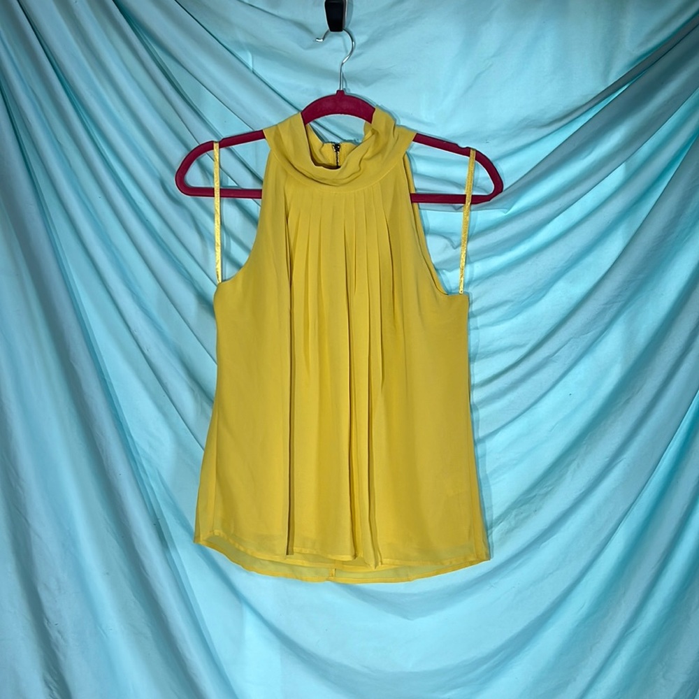 Size M golden yellow tank